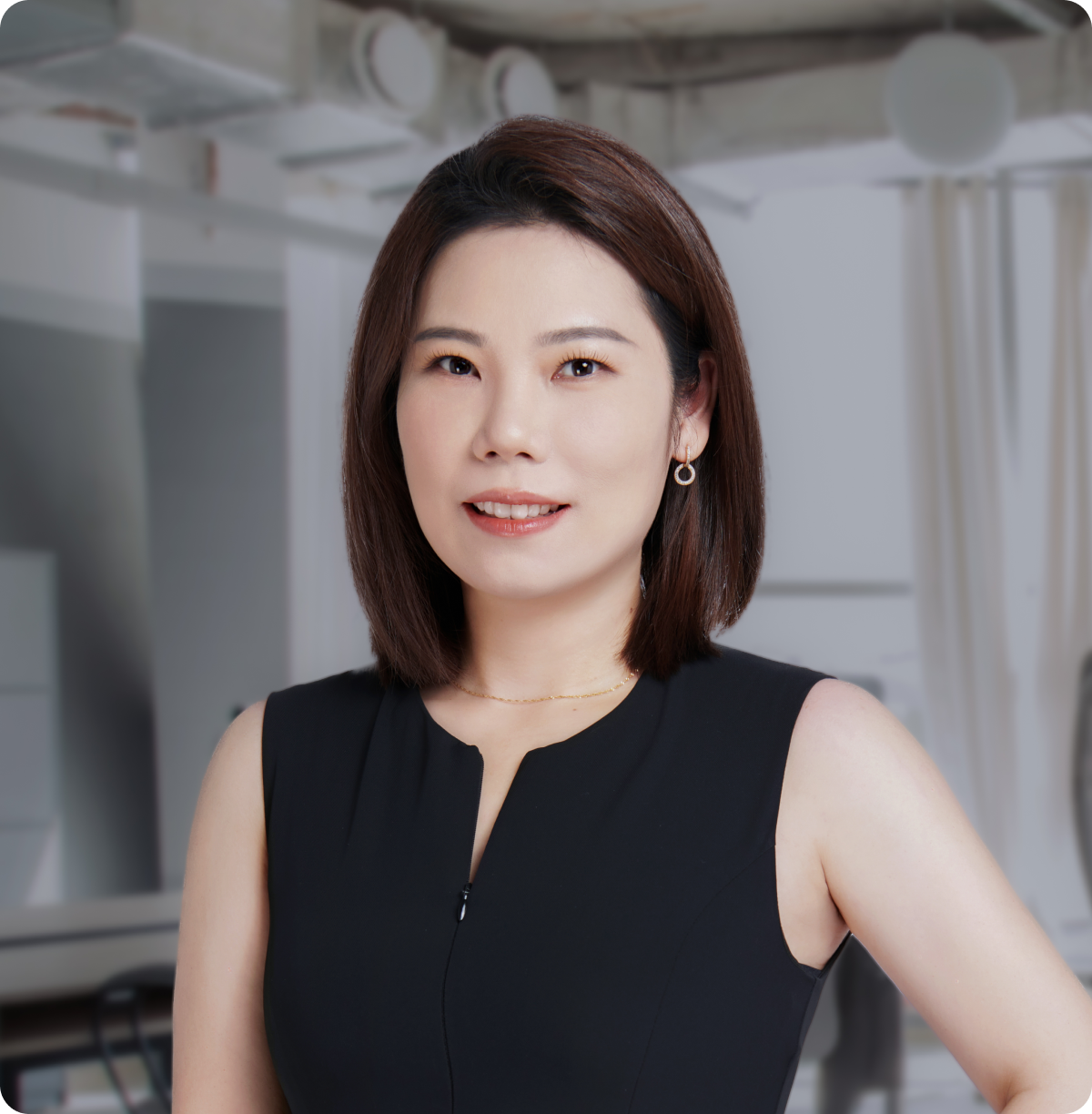 Headshot of Vivian Wang