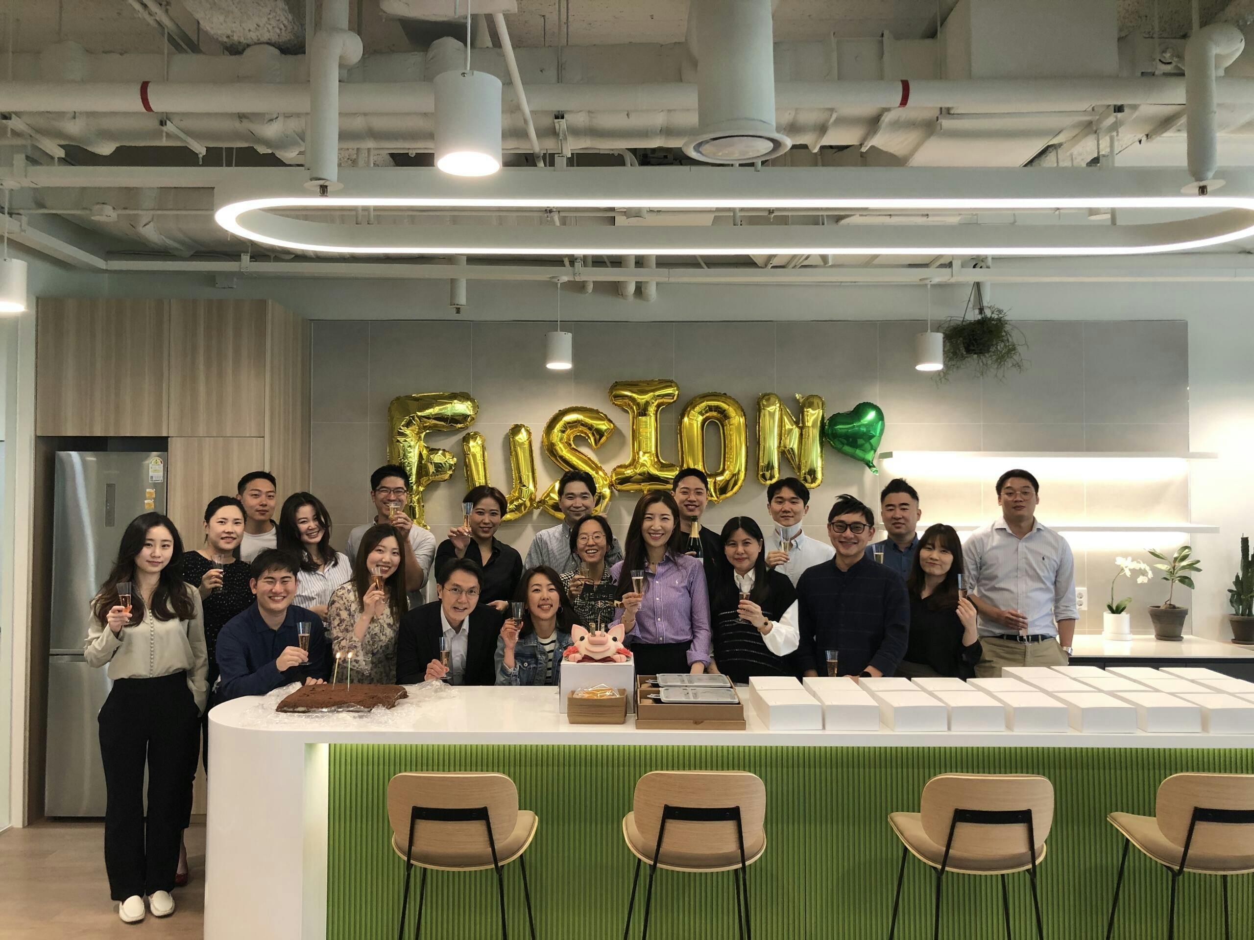 Fusion team gathered for group photo in the Seoul office